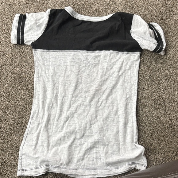 Blue 84 White and Black Chicago Native Head Graphic Tee - Picture 2 of 3